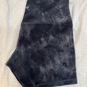 Lululemon 6” Align shorts